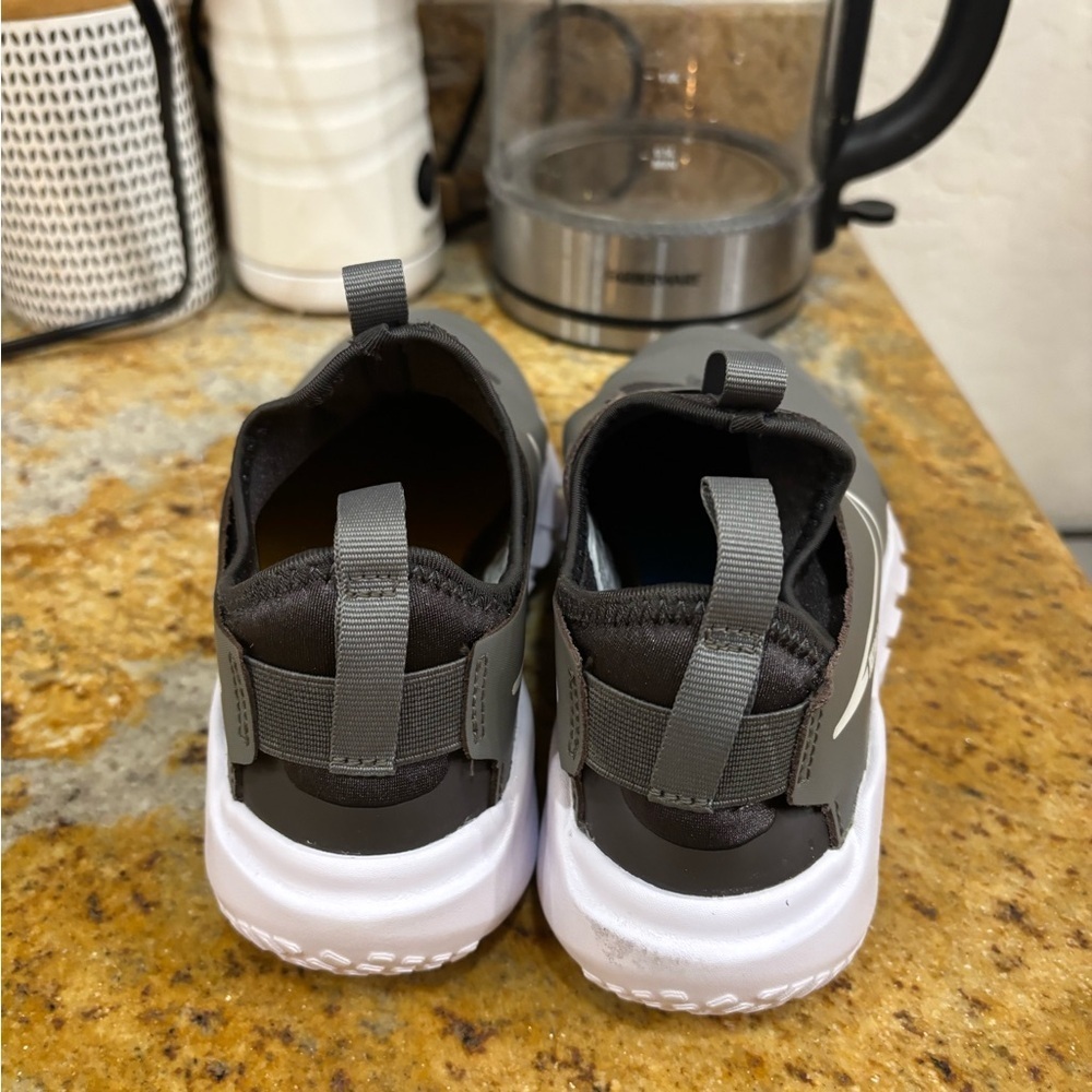 Nike Flex Runner 2 GS 'Flat Pewter' size 6 - Picture 4 of 9